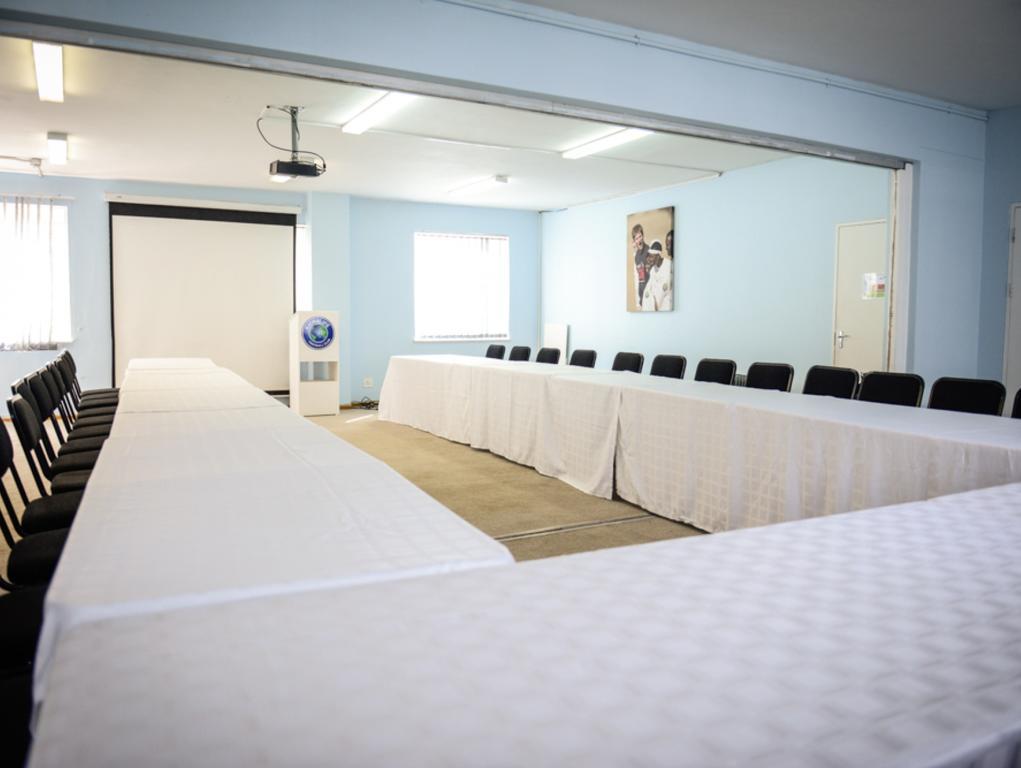 Hokahanya Inn & Conference Centre Maseru Luaran gambar